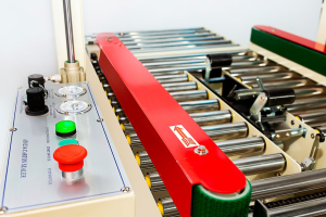 Fechadora de caixas automática: tipos, velocidade e como escolher