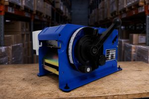 Máquina de cortar fita gomada: manual, semiautomática ou automática